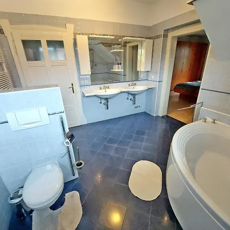 Habitación en casa particular R24 - Rose House *